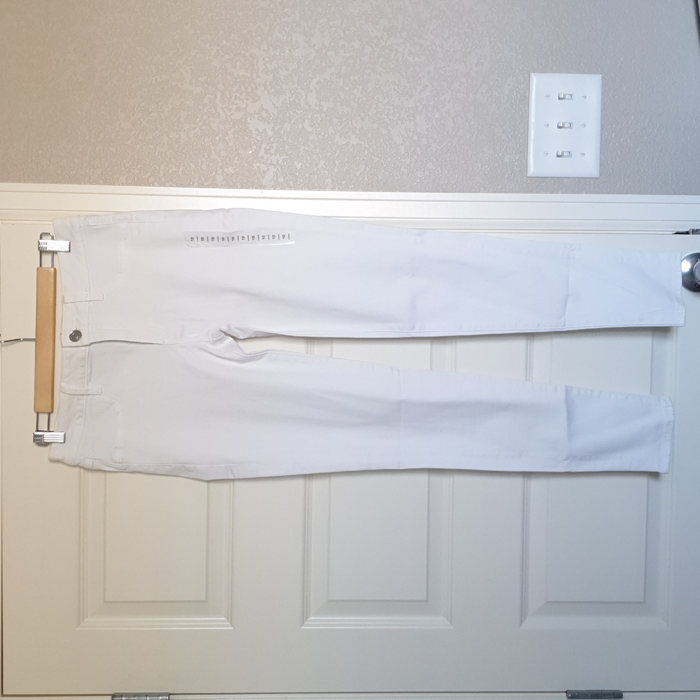 American Eagle White Next Level Stretch Jeans